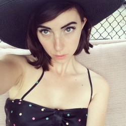 misskaciemarie:  Got a new summer hat, now please god, get me