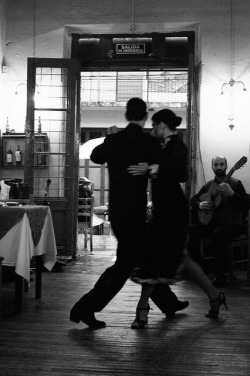 sing2mesweetly:  santango: Tango Caminito  …the beauty of the