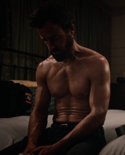 hotashellcelebmen:  More here :https://auscaps.me/2017/04/26/justin-theroux-shirtless-in-the-leftovers-3-02-dont-be-ridiculous/
