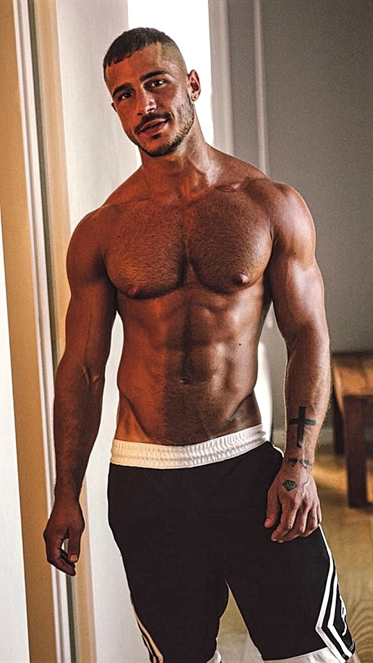 bialphamalemotivation:Follow me on Twitter to see the uncensored