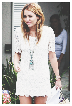Miley Cyrus | via Tumblr på We Heart It http://weheartit.com/entry/70054121/via/I_AM_A_WARRIOR