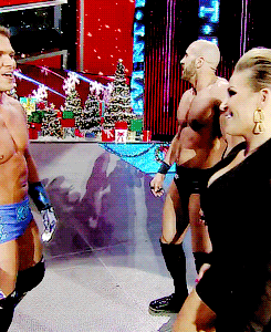 rwfan11:  ……..see Natalya, if you don’t treat your man