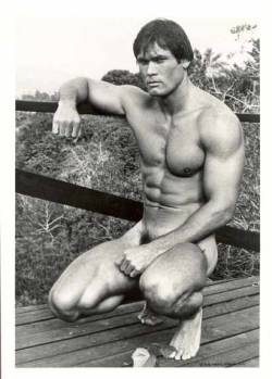 itsonlypubes:  Gordon Grant.  He was in the first gay porn movie