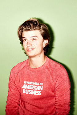 hotfamousmen:  Joe Keery