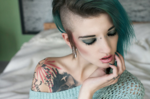 intensivstati0nprinzessin:  â€˜Shades of turquoise.â€™Foto: Elysianna LumiÃ¨re PhotographyModel: Intensivstati0n Prinzessin*Juli â€˜15  â¤ï¸