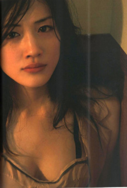 ayaseharukadarake:  原色　綾瀬はるか 