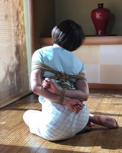 japanesebdsmofficial:    Kinbaku&Photo Naka AkiraModel Maki