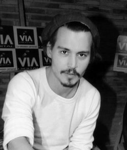 elizadie1011:  Looking hot Johnny. 