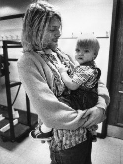 psiu-youonlyliveonce-blog:  Kurt and Frances Cobain. 