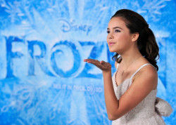 melanieexox:  Bailee | Premiere Of Walt Disney Animation Studios’