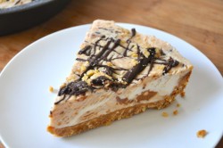 vegan-yums:  easy nutter butter peanut butter ice cream pie