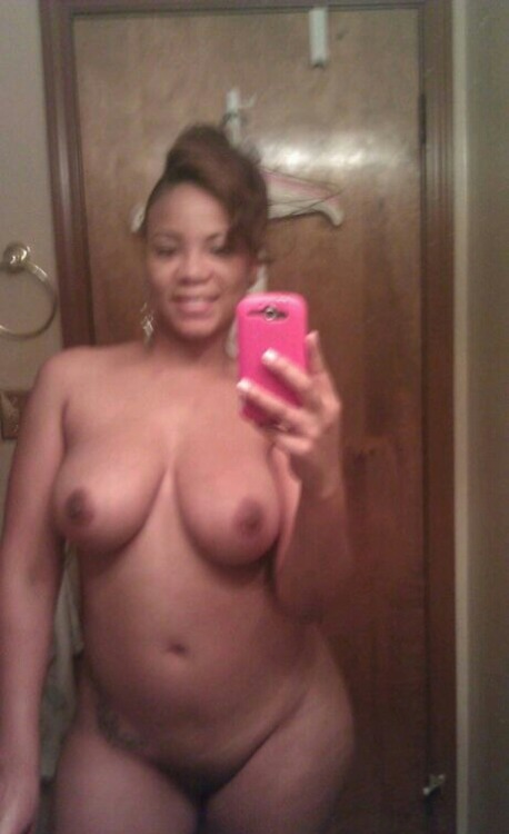 Follow for more amateur black/ebony selfies!http://amateurblackselfies.tumblr.com/