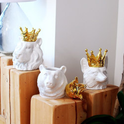 sosuperawesome:  Ceramic containers, jewelry display, cakes stands