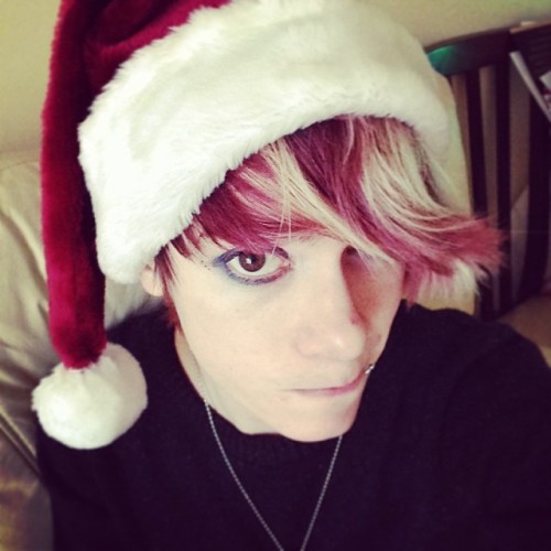 eagle-summers:  Bahh humbug! #femboy #femboi #fmbf101 #eagle #eaglesummers #christmas #makeup #jack&jones #elf #hat 