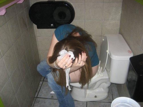 dimitrivegas:  Pooping women