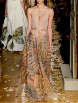 belleamira:  Valentino Spring 2016 Couture 