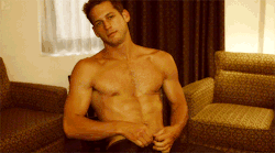 poisonparadise-has-moved:  Max Emerson gets completely naked