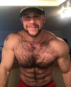 thehairyhunk:Featuring @zachariahchristie | By @thehairyhunk