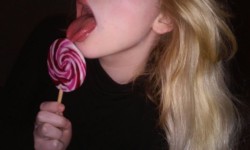 honeydoll94:  lollipop baby 🍭