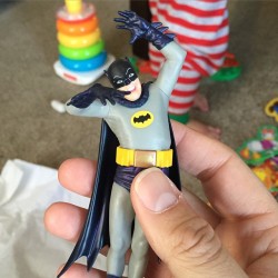 zatransis:  The ‘66 Batman ornament is amazing. #batman #mrwest