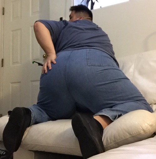 bigfattybc:  Been feeling good lately so here are some more pics! Love my new haircut hehe  Seriously handsome haircut ;)