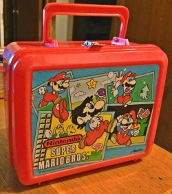 it8bit:  Super Mario Bros. Lunchbox Made by Aladdin (1988)Image