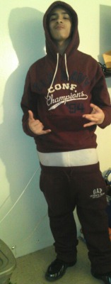 dudeswithswag:  i know u see it 
