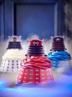 doctorwho:  There are new Doctor Who-related cake and candy moulds.