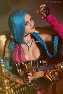 cosplay-soul:  Jinx | League of Legends