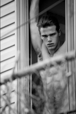 urbanobsession:  via prestidigitasn: Tucker Des Lauriers