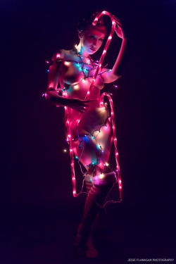 jesseflanagan:  With Melissa Meaow in Christmas lights Photos