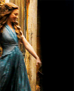onepleiad:  GoT Costumes S3 [14/??] ↳ Margaery’s pleated