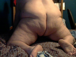 fatback64:                       FAT FOOT FRIDAY     That honey