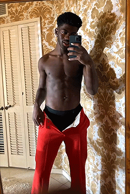 dat-boy-bee:  thaboy2-blog:  lovethephantoms:  lilnasx - yeah