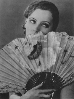 silent–era:Greta Garbo photographed by Ruth Harriet Louise,