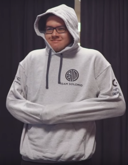 dyrus:  clair-de-lunatic:  you have been visited by the dyrus