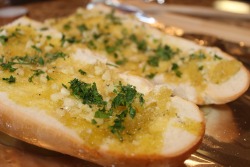 im-horngry:  Garlic Bread - As Requested!