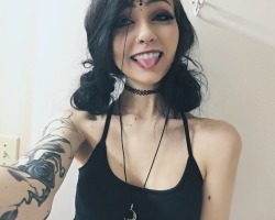 horrorcutie:  tiny goth nymph 💀