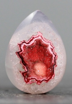 ggeology:  Rose Quartz geode 