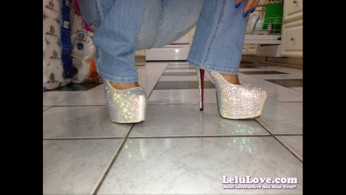 So shiny!! :) #highheels http://www.lelulove.com Pic