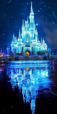 artful-kisses:I don’t know about you, but I find disney world