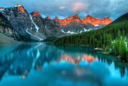 shutterstock:  Moraine Lake in Banff National Park Photo by: