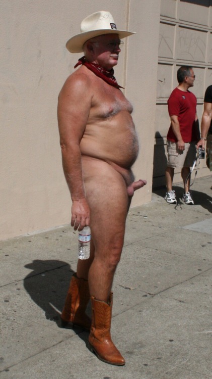 jackandersonstuff:  Mr. Smiles the naked old cowboy   Naked dripping cock in public…..Â  