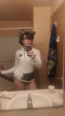 kittfiev:  Late night pics! No makeup! oAo but yay! Tail plug