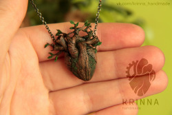 wellsend:  krinna-handmade:  “Growing heart” pendantPendant