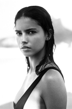 senyahearts:  Adriana Lima by Patrick Demarchelier for The Pirelli