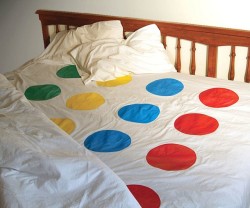 awesomeshityoucanbuy:Twister Bed SheetsTurn bedtime into playtime