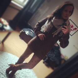 #brown is my #color of the day #bigsize #sweater and #new #tights