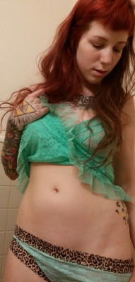 Shelbybaybay shows off her incredible ink, and matching lingerie