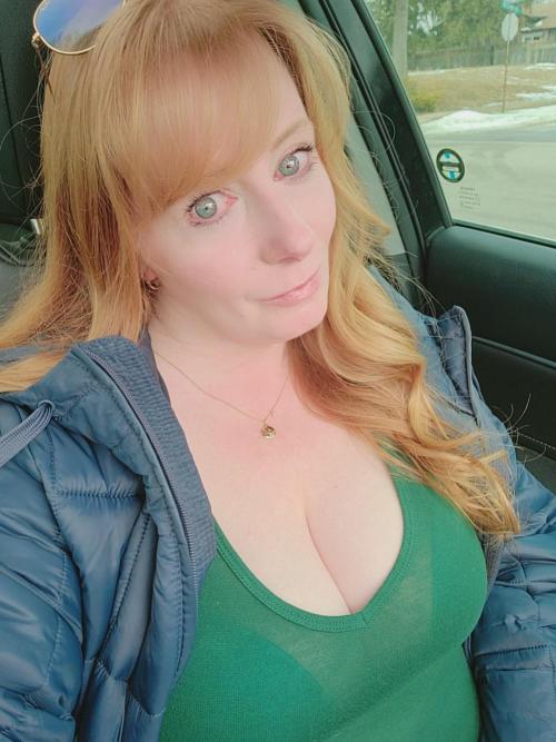 redhead-beauty:  Nothing sexy here, just a 48 yo mom waiting